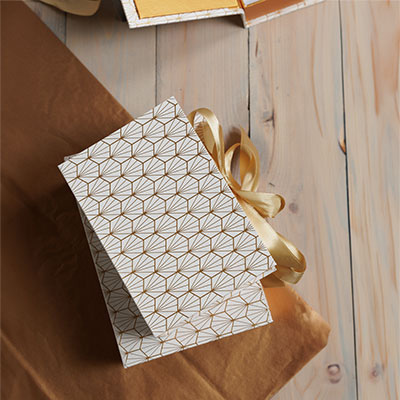 Boîte kraft Art déco avec couvercle à rabat - blanc / cuivre - 19 x 13 x H 8,5 cm - Boîtes cadeaux de Noël-2